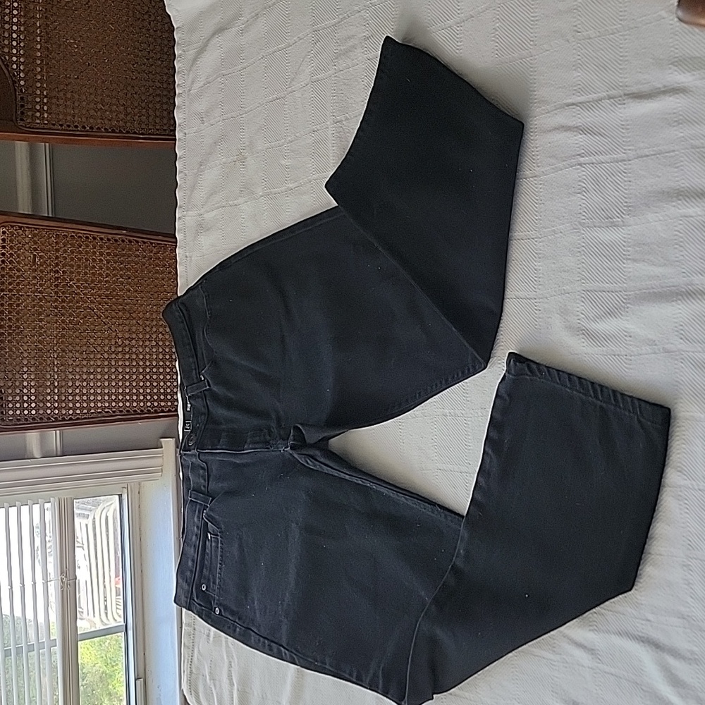 Men's George Black Denim Regular Jean's, Color is a true Black, Size 40X 29 1/2"